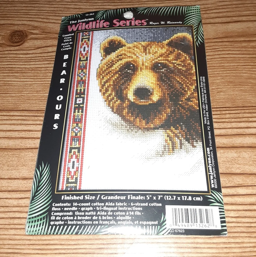 NEW Janlynn Wildlife Series Brown Bear Cross Stitch Kit - 5x7 Completed Size